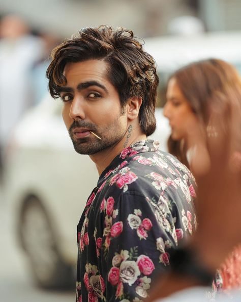 219.3k Likes, 1,191 Comments - Harrdy Sandhu (@harrdysandhu) on Instagram: “Pick your favorite line from the song #Titliaan and make a reel on it. I will share the best ones.…” Harrdy Sandhu, Hardy Sandhu, Jeep Wallpaper, Armpit Fat Workout, Ammy Virk, Funky Quotes, Armpit Fat, Slowed Reverb, Movie Pic