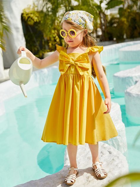 SHEIN Kids SUNSHNE Toddler Girls 1pc Ruffle Trim Bow Front DressI discovered amazing products on SHEIN.com, come check them out! Yellow Flower Girl Dresses, Haldi Dress, Frocks For Kids, Shein Kids, Cotton Frocks, Baby Yellow, Ely, Toddler Girl Outfits