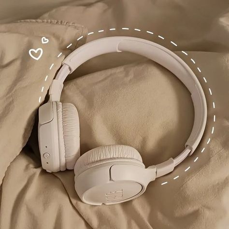 Jbl Headphones, Cute Headphones, White Headphones, Pretty Phone Cases, Headphone With Mic, Voice Assistant, Noise Cancelling Headphones, Foto Ideas Instagram, Active Noise Cancellation