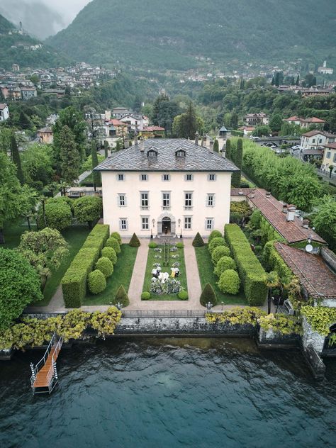 | Villa Balbiano Wedding Planner & Designer: @mitheoevents Photo: @candcphotography | #VillaBalbianoWedding #LuxuryDestinationWedding #LakeComoWeddings #MitheoEvents #MitheoWeddings #LuxuryWedding2025 #LakeComoBride #DestinationWeddingPlanner #ExclusiveWeddingsItaly #C&CPhotography #VillaBalbianoElegance #LuxuryItalianWeddings #ItalianLakeRomance #LuxuryWeddingsItaly #BalbianoBride #WeddingInspiration #ItalianElegance Villa Balbiano Lake Como, Villa Balbiano Wedding, Italy Party, Intimate Destination Wedding, Villas In Italy, Italian Lakes, Luxury Wedding Venues, Greece Wedding, Luxury Destination Wedding