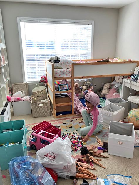 KonMari Inspired Kids Room Decluttering - $100 Room Challenge - The Home I Create Shared Room Toy Storage, Shared Kids Room Organization, Decluttering Kids Room, Organized Toys, Declutter Kids Room, Girl Toy Storage, Girls Room Organization, Kid Bedrooms, Kids Bedroom Organization