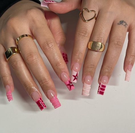 Nail Promotions Ideas, Nail Manifestation, Nail Poses Hands Instagram, Kitsch Nails, June Nails, Punk Nails, Pretty Gel Nails, Nails Only, Long Square Acrylic Nails