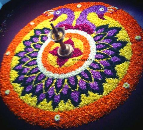 simple pookalam design Mahabali Onam, Onam Pookalam Design, Rangoli Flower, Floral Rangoli, Onam Pookalam, Flower Rangoli Designs, Poo Kolam, Wedding Times, Pookalam Design