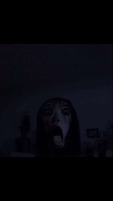 Foto Jumpscare, Jumpscare Wallpaper, Scary Japanese Art, Ghost Wallpaper Scary, Jumpscare Picture, Most Scary Picture, Jumpscare Video, Scary Jumpscare, Liminal Land