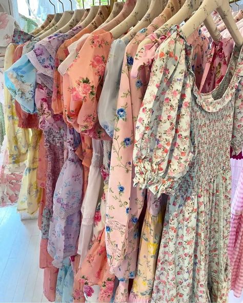 Magical Dress, Dreamy Dress, Designer Dress, Looks Vintage, Piece Dress, Outfits Casuales, Aesthetic Clothes, Dress Collection, Plus Size Outfits