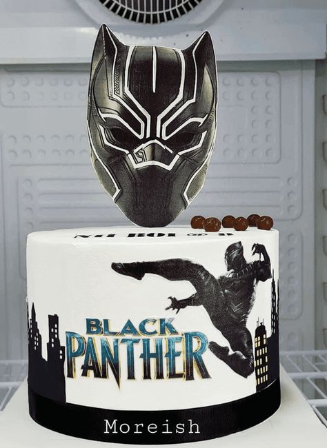 Wakanda Birthday Cake Ideas Images (Pictures) Black Panther Cake Ideas, Wakanda Cake, Black Panther Cake, Panthers Cake, Marvel Cake, Baker Cake, Cake Designs Images, Black Panther Party, Safari Birthday Party