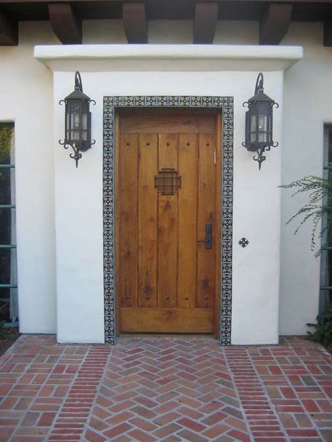 Mediterranean / Spanish Large wooden door // entryway: Spanish Front Door, Mediterranean Doors, Custom Entry Doors, Uk Christmas, Christmas House Lights, Stylish Doors, 1930s House, Wooden Front Doors, Spanish Style Home