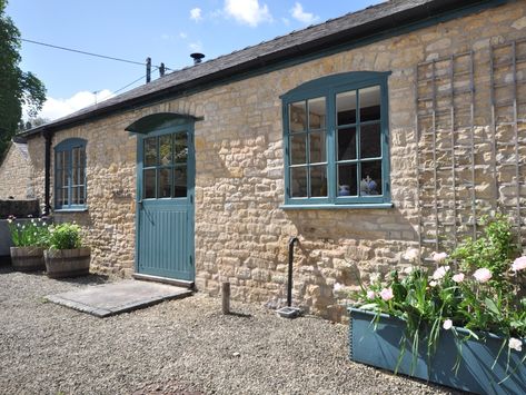 Barn Conversion Exterior, Stable Conversion, Cottage Extension, Country Cottage Interiors, Village Inn, Small Barn, Stone Cottages, Barn Renovation, Irish Cottage