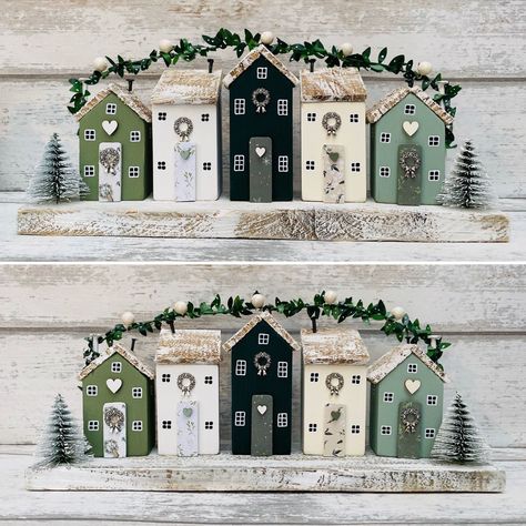 Mini Wood Houses Craft, Small Wooden Houses Craft Diy, Wood Block Houses Christmas, Wooden Village Houses, Wooden House Christmas Decorations, Wood Christmas Houses Diy, Christmas Wooden Houses Craft, Diy Wooden Houses Christmas, Painted Wooden Christmas Houses