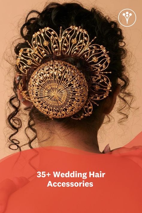 Hair Bun Jewelry Indian, Bun Accessories Indian, Hair Gold Accessories, Long Hair Bridal Styles, Tamil Weddings, God Bharai, Hair Jewelry Diy, Hairstyles With Accessories, Indian Head Jewelry