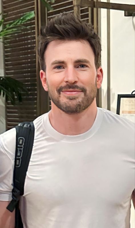 Chris Evans Picture, Chris Evans Pics, Chris Evans Aesthetic, Chris Evans Gay, Steve Rogers Aesthetic, Chris Evans Smile, Chris Evans Shirtless, Christopher Robert Evans, Christopher Evans