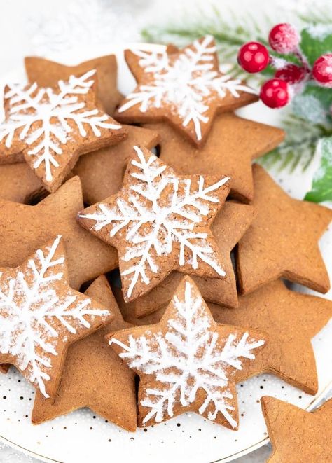 Pierniczki bezglutenowe | AniaGotuje.pl Culinary Recipes, Free Resources, Lifestyle Photography, Gingerbread Cookies, Christmas Cookies, Gingerbread, Portfolio, Holidays, Lifestyle