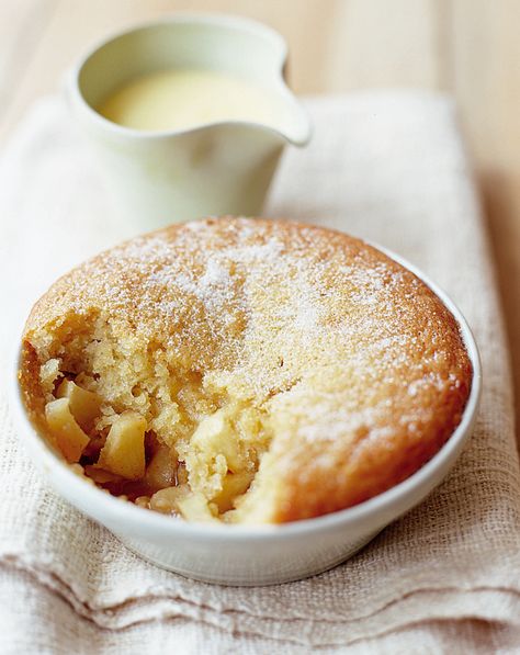 This pud is aptly named after Eve and, sure enough, features apples. The apples stew in their own juices under the delicious vanilla sponge for a tangy fruit pudding recipe. Eve's Pudding, Eves Pudding, Sponge Pudding, British Pudding, Welsh Recipes, British Cooking, Fruit Pudding, Desert Ideas, British Desserts