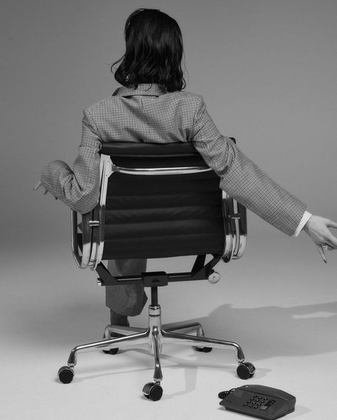 Ishikawa, The Fashion, Office Chair, Stella Mccartney, Japan, Tes