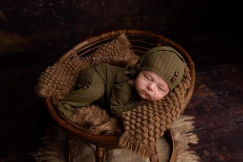 Earth Tone Newborn Photography, Woodland Theme Newborn Photoshoot, Woodland Newborn Photography, Moody Newborn Photography, Themed Baby Photoshoot, Boho Baby Boy, Professional Newborn Photography, Newborn Photography Outfit, Baby Boy Newborn Pictures