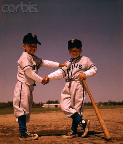 Holding Baseball Bat, Softball Photos, Baseball Photography, Little League Baseball, Softball Pictures, Baseball Pictures, Baseball Boys, Baseball Uniforms, Baseball Photos