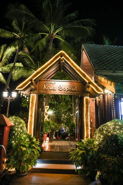 Krua Bophut Restaurant, Koh Samui, Thailand Thailand Food Restaurants, Thailand Restaurant Design, Koh Samui Aesthetic, Kho Samui Thailand, Phuket Restaurant, Phuket Thailand Beach, Kho Samui, Thailand Sunsets, Thailand Restaurant