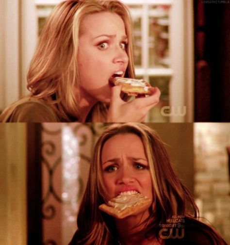 23 Things That All 'One Tree Hill' Fans Can Agree On Toaster Pastries, Toaster Strudel, One Tree Hill Quotes, Quinn James, Toaster Pastry, Shantel Vansanten, Hilarie Burton, Hill Quotes, Peyton Sawyer