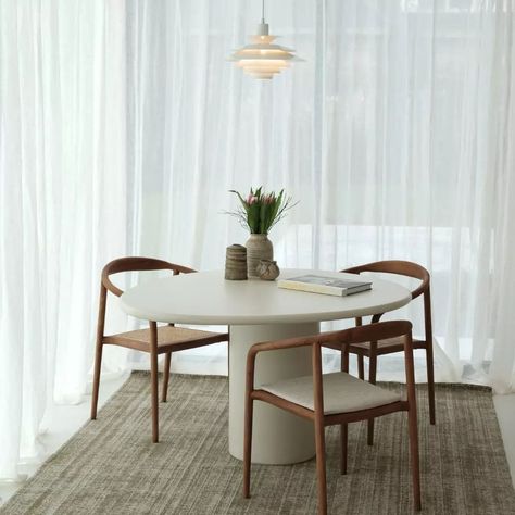 Get complete peace of mind with our MicroSkin tables 💆‍♀️💆‍♂️   #furnified #eettafels #mortexeettafels Dining Room Organic, Wabi Sabi Dining Table, Organic Dining Table, White Oval Dining Table, Japandi Table, Wabi Sabi Dining, Table Organic, Dining Table Furniture, Concrete Dining Table