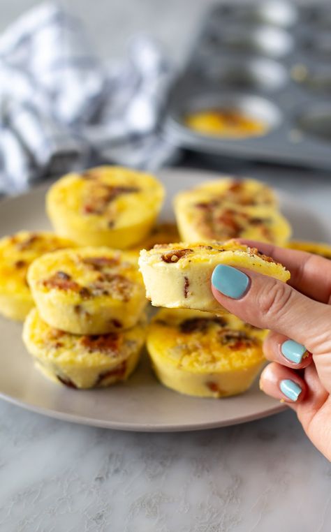 This is the Best Starbucks Egg Bites Recipe! All you need is an oven and a silicone egg tray for the perfect sous vide egg bites. Copycat Starbucks Egg Bites, Starbucks Egg Bites Recipe, Starbucks Sous Vide Eggs, Sous Vide Egg Bites, Starbucks Egg Bites, Sous Vide Egg, Egg Bites Recipe, Easter 2024, Copycat Starbucks