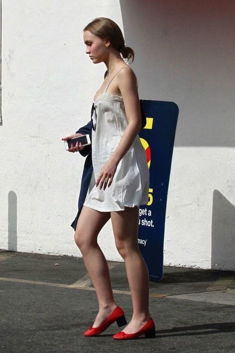 Lily Rose Depp Outfits, Ventura Boulevard, Lily Rose Depp Style, Models Off Duty Style, Cvs Pharmacy, Lily Rose Depp, October 29, Celebrity Street Style, Lily Rose