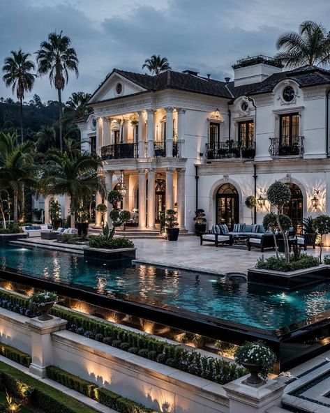 INTERIOR HUNT (@Interiorhunt11) on X Pool Palm Trees, Spanish Mansion, Big Mansions, French Estate, A Mansion, Dream Life House, Mansions Luxury, Design Your Dream House, Dream House Exterior