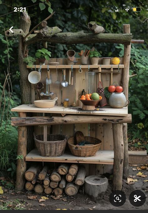 Garden Kids Ideas, Mud Kitchen Under Playset, Cute Mud Kitchen, Mud Kitchen Garden Area, Mud Art For Kids, Diy Kitchen Inspiration, Garden Ideas For Children, Dirt Kitchen Kids, Kids Garden Projects