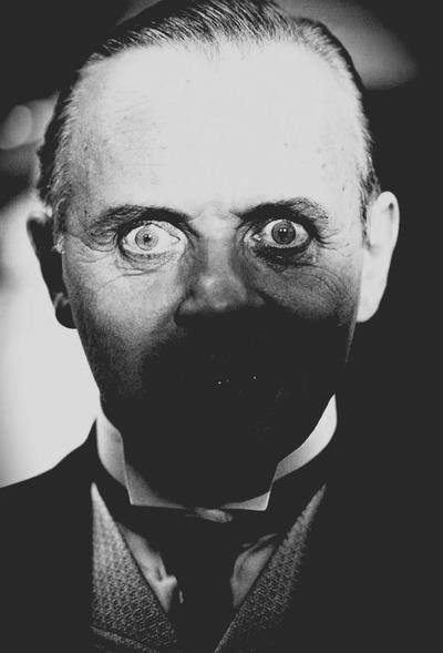 Hannibal Lecter Sir Anthony Hopkins, Creepy Photos, Anthony Kiedis, 얼굴 그리기, I Love Cinema, Anthony Hopkins, Hannibal Lecter, Photo Vintage, Classic Horror