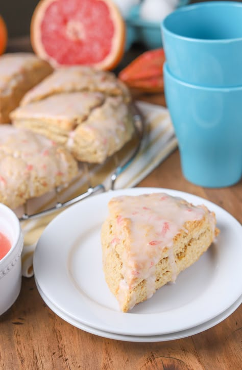 Things To Make With Grapefruit, Recipes With Grapefruit, Grapefruit Scones, Cardamom Scones, Grapefruit Dessert, Grapefruit Recipes, Scones Recipe, Delicious Breakfast Recipes, Grapefruit Juice