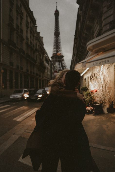 Paris vintage love by Ida-Christine Amerkamp › Beloved Stories Paris Vintage, Aesthetic Couple, Paris Aesthetic, Couple Aesthetic, Vintage Love, Dark Academia, Love Love, My Aesthetic, My Future