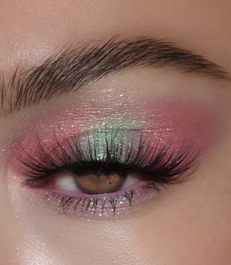 Pink And Turquoise Eye Makeup, Pink And Green Eyeshadow Looks Indian, Pink Green Makeup Looks, Pink And Teal Eyeshadow, Green Pink Gold Eye Makeup, Sage Green And Pink Makeup, Colourful Bridal Makeup, Green Pink Eyeshadow, Fade Into Hue Palette Looks