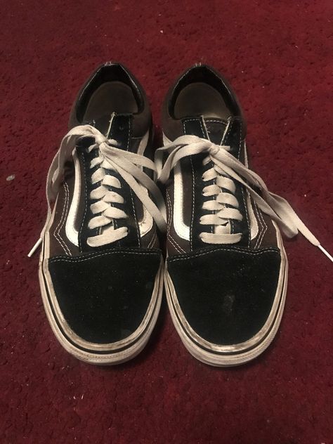 Painted Vans Slip On, Black Old Skool Vans, 90s Vans, Vans Aesthetic, Vans Fashion, Old Skool Vans, Painted Vans, Vans Style, Black Vans