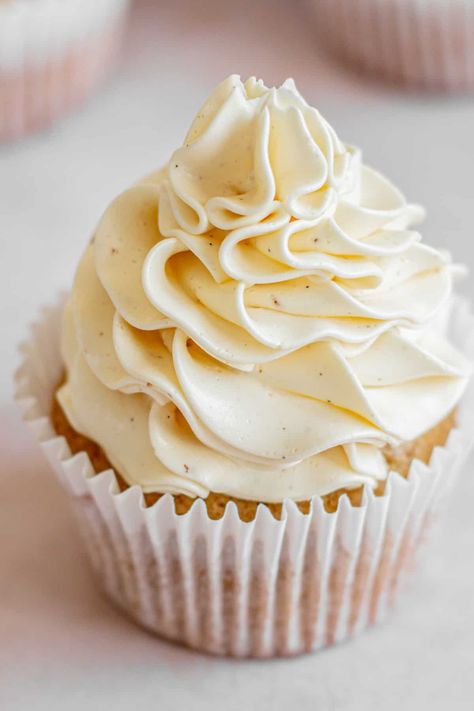 Swiss Buttercream Cake, Browned Butter Buttercream, Brown Sugar Swiss Meringue Buttercream, Flavored Swiss Meringue Buttercream, Brown Butter Swiss Meringue Buttercream, Caramel Swiss Meringue Buttercream, Brown Butter Buttercream, Brown Butter Cupcakes, Browned Butter Frosting