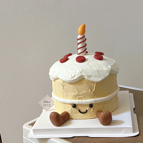 Fun Bday Cakes, Jellycat Birthday Cake, Jelly Cat Cake, Jellycat Cake, Unique Cake Ideas, Tort Hello Kitty, Cake Cute, Pumpkin Pancake Recipe, Vintage Birthday Cakes