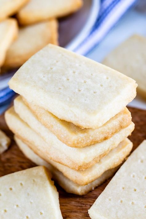 Classic Shortbread Cookies Recipe - Crazy for Crust Sugar Butter Cookies, Lemon Cake Filling, Potato Rolls Recipe, Shortbread Recipe Easy, Chocolate Pudding Desserts, Homemade Shortbread, Shortbread Cookies Recipe, Potato Brownies, Shortbread Cookies Easy