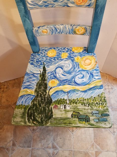 Funky Painted Chairs, Painted Chairs Ideas, Painted Chairs Diy, Painted Wood Chairs, Artist Chair, Upcycle Chair, Hand Painted Chairs, Painted Stools, Painted Dining Chairs