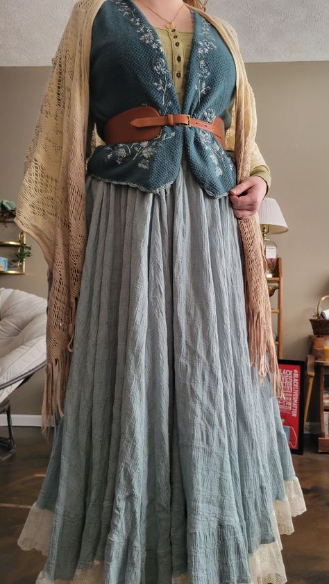 Cottagecore Fantasy Outfit, Cottagecore Outfits Winter, Winter Cottagecore Outfit, Cottagecore Medieval, Medieval Cottagecore, Fantasy Cottagecore, Hozier Concert, Frost Giants, Life In Nature