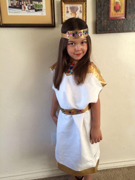 Egyptian Dress Up, Egyptian Pharaoh Costume Diy, Egypt Costume Diy, Halloween Costumes Egypt, Homemade Egyptian Outfit, Egypt Costume Kids, Egyptian Fancy Dress Boy, Diy Cleopatra, Egyptian Outfit