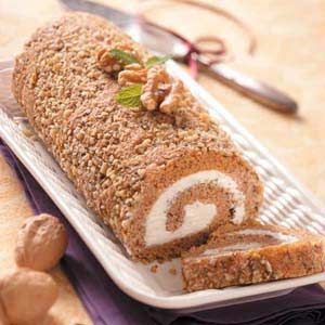 Butternut Squash Cake Roll Recipe ~ we LOVE cake rolls and they're sooo easy to make (2-3 at a time!).  Can be made ahead and frozen too. Squash Cake, Butternut Squash Cake, Squash Cakes, Pumpkin Roll Cake, Pumpkin Rolls Recipe, Cake Roll Recipes, Vegetarian Bake, Pumpkin Roll, Baking Cocoa