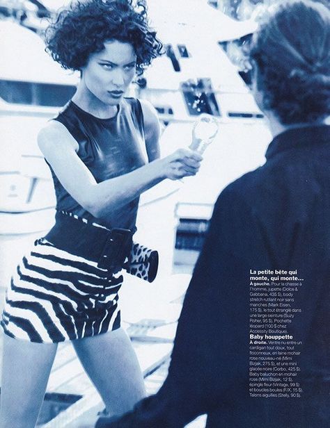 Shalom Harlow Short Hair, Body Pic, Shalom Harlow, 90s Models, Full Body, Album Covers, Short Hair, Short Hair Styles, Models