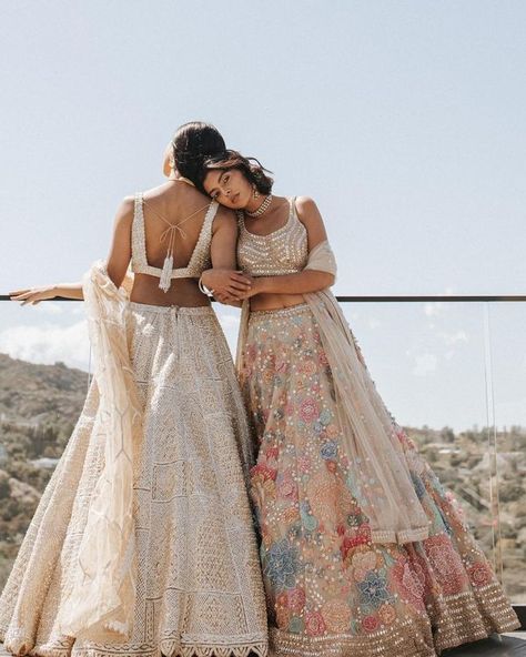 We Found A Fresh New Lehenga Perfect For Your Day Wedding! Bride Sister Poses, Lehnga Photoshoot Poses, Bridesmaids Shoot, Unique Photo Ideas, New Lehenga, Unique Poses, Bridesmaid Poses, Brides Sister, Engagement Lehenga