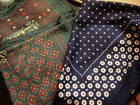 vintage bandanas Mens Accessories Vintage, Print Scarf Design, Vintage Bandana, Western Denim Shirt, Bandana Design, Batik Design, Bandana Styles, Graphic Tshirt Design, Bandana Scarf