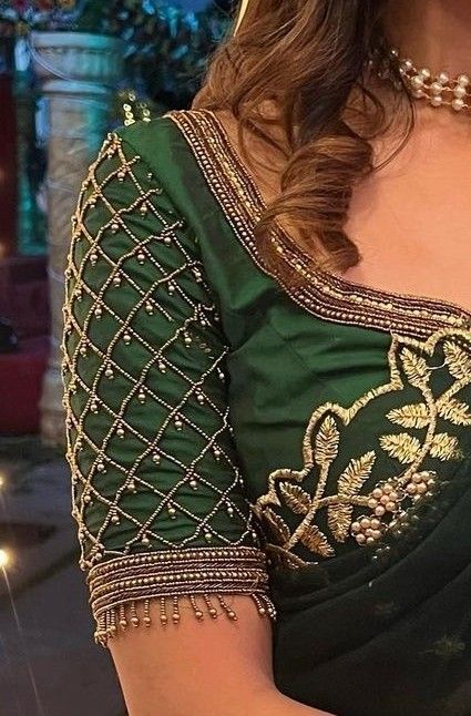 Green Blouse Embroidery Designs Silk, Dark Green Saree Contrast Blouse, Green Embroidery Blouse, Green Saree Contrast Blouse, Dark Green Saree, Saree Contrast Blouse, Maggam Designs, Silk Saree Blouse Designs Patterns, Blouse Works