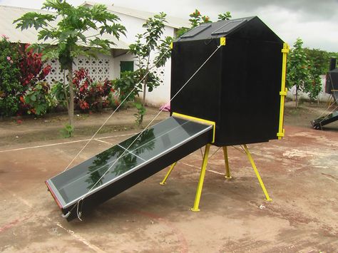 solar dryer Solar Dryer, Solar Greenhouse, Chimney Design, Thermal Heat, Solar Collector, Greenhouse Effect, Solar Energy Diy, Solar Water Heater, Solar Water