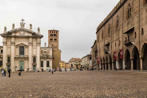 Mantua Italy, Artificial Lake, Italy Trip, Travel More, Walled City, Best Sunset, San Lorenzo, Clock Tower, Jesus On The Cross