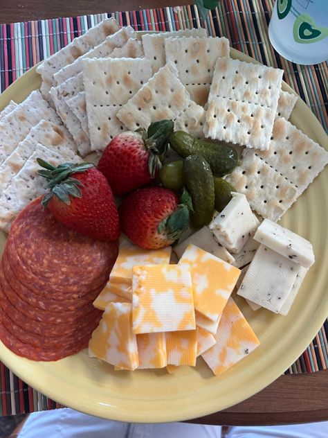 Snack ideas. Lunch ideas. Comfort Aesthetic, Ideas Lunch, Work Lunch, Cheese Crackers, Snack Ideas, Lunch Ideas, Crackers, Cheddar, Food And Drink