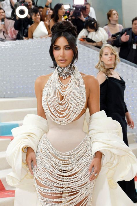 Kim Kardashian at the 2023 Met Gala —— #metgala #metgala2023 Kim Kardashian Met Gala 2023, Best Met Gala Outfits, Kim Kardashian Met Gala, Kardashian Met Gala, Kim K Fashion, Fashion Met Gala, Pure Dress, Schiaparelli Dress, A Line Of Beauty