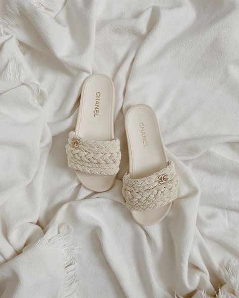 ALYSSA LENORE on Instagram: “Cha-Chanel Slide. 🤍 Sourced by @gabwallerdotcom! #sourcedbygw” Alyssa Lenore, Chanel Slides, Trending Photos, Ysl Heels, Cream Aesthetic, Chanel Sandals, Fancy Shoes, All About Shoes, Slides Shoes