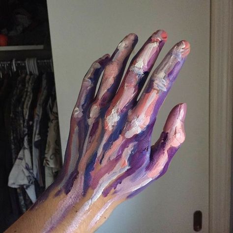 Wallpaper Pastel, Artist Aesthetic, Hand Art, Purple And White, Purple Aesthetic, الرسومات اللطيفة, Body Painting, Aesthetic Art, Art Inspo