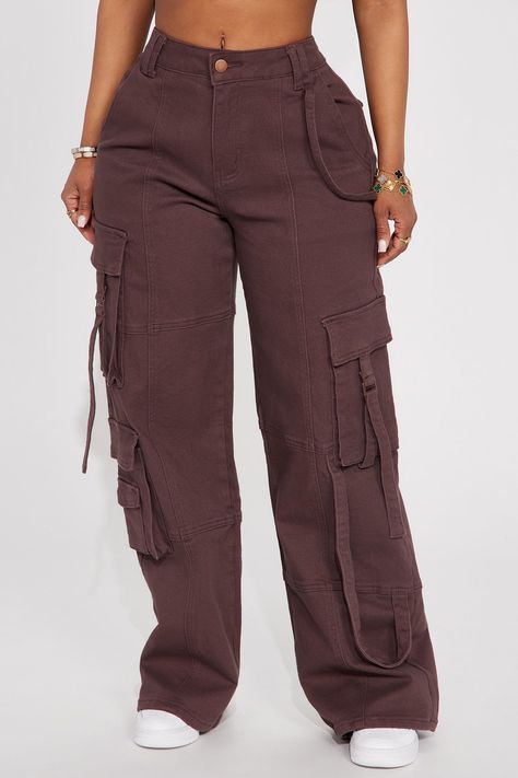 Brown Cargo Pants, Chocolate Fashion, Plus Size Cargo Pants, Service Women, Casual Day Outfits, Streetwear Fashion Women, Cute Comfy Outfits, Cargo Pant, Fall Style